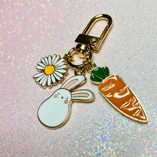 Kawaii keyring white moon bunny daisy carrot keychain phone charm case accessory