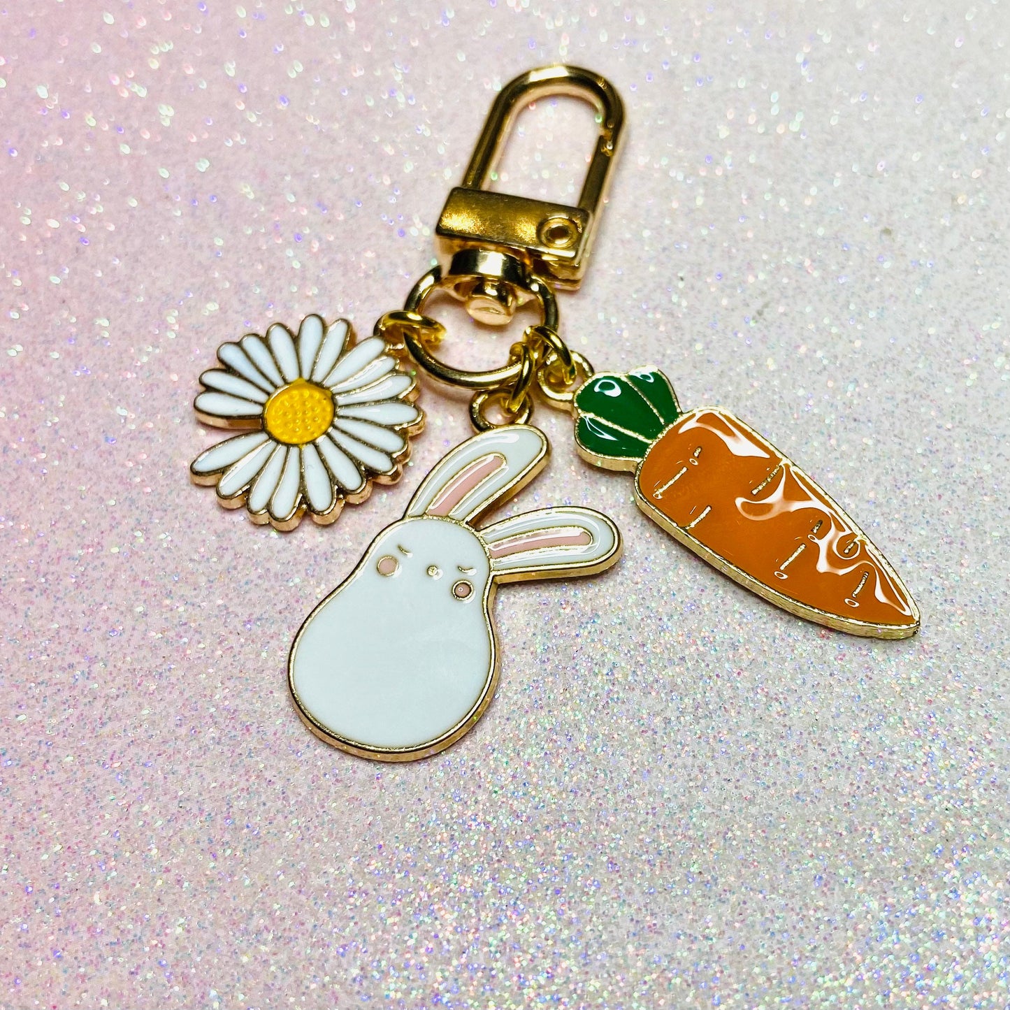 Kawaii keyring white moon bunny daisy carrot keychain phone charm case accessory