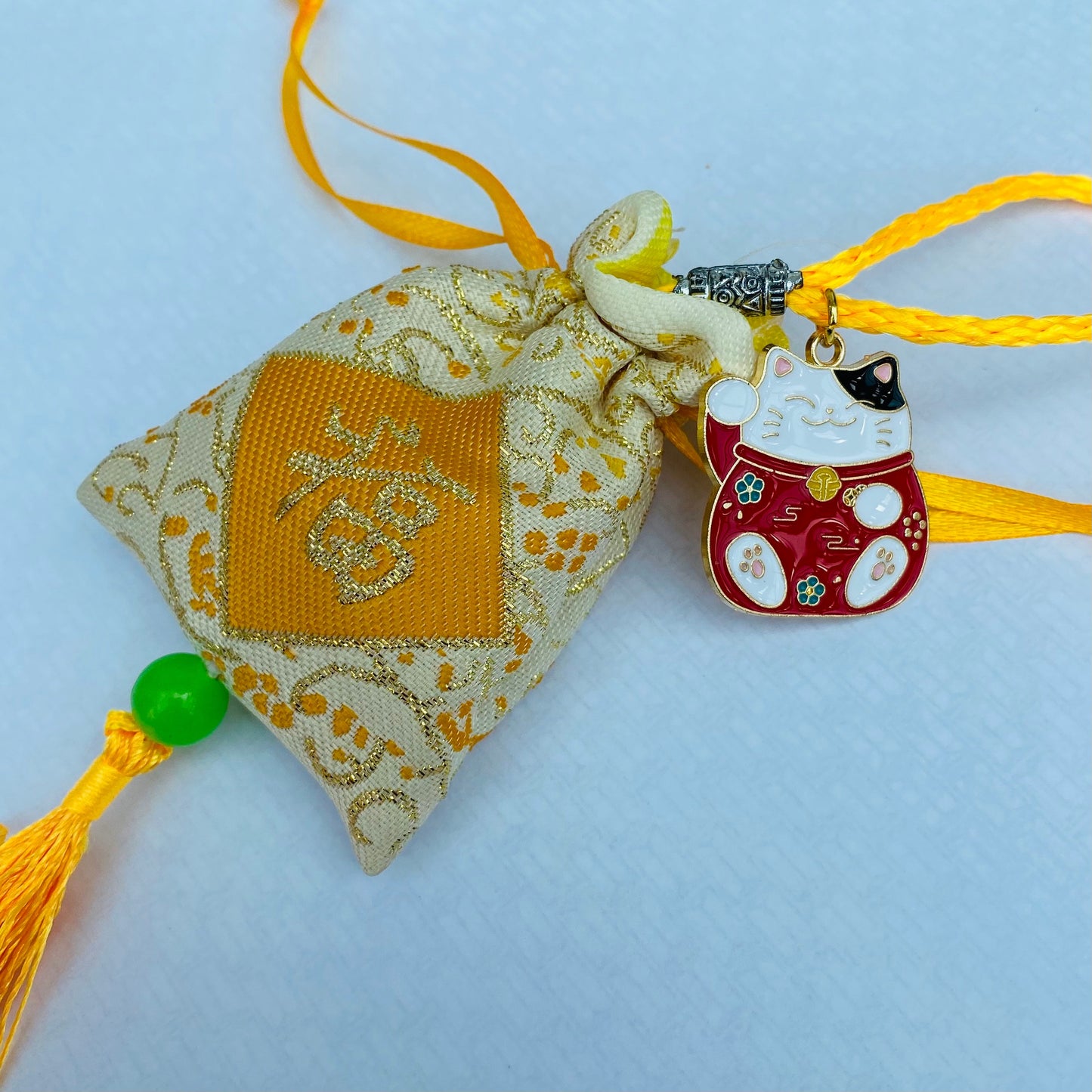 Lucky Chinese maneki neko waving cat pendant charm bag with lucky stones anime success omamori safety gift