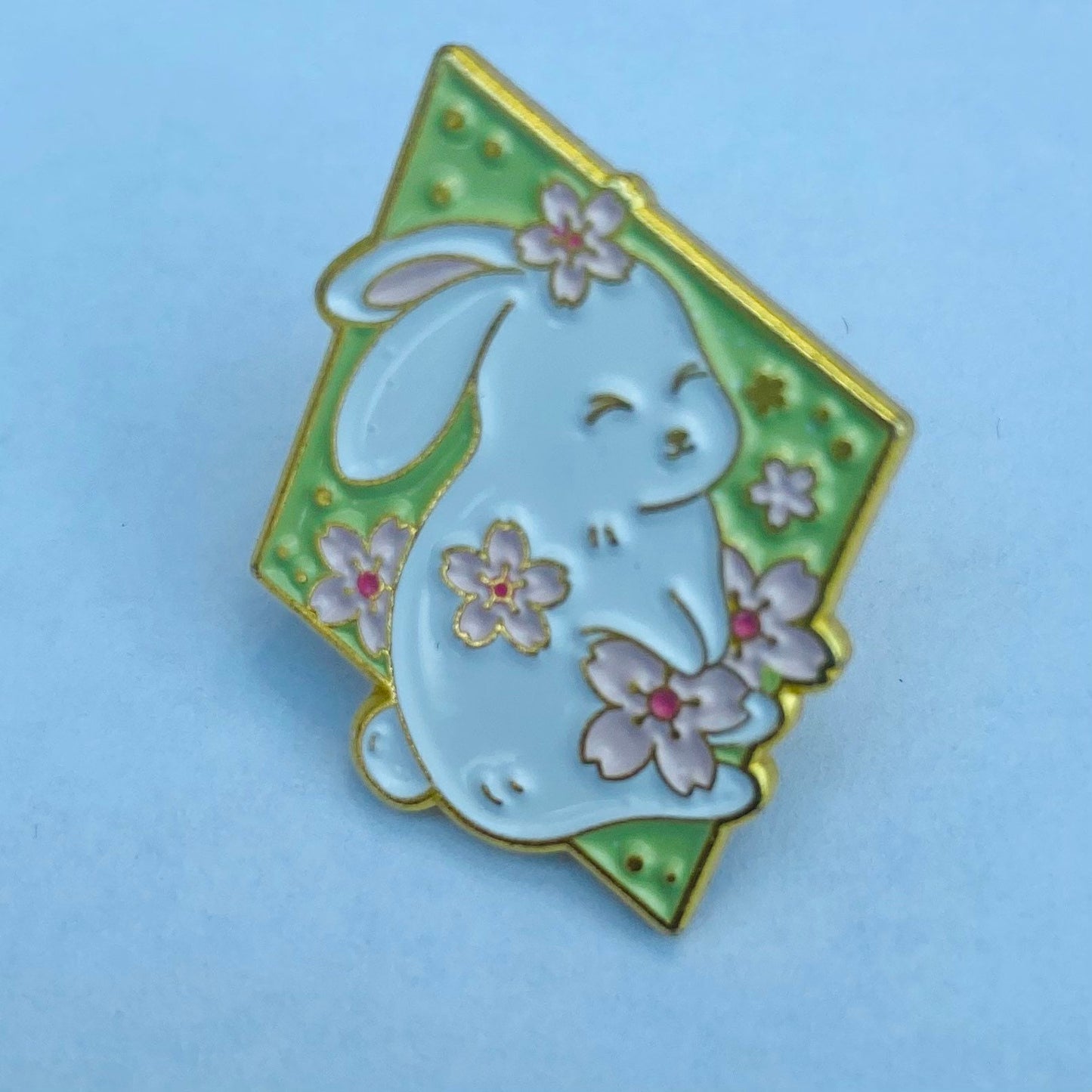 Kawaii pins Sakura Japanese bunny and cherry blossom bag  lapel brooch badge gift